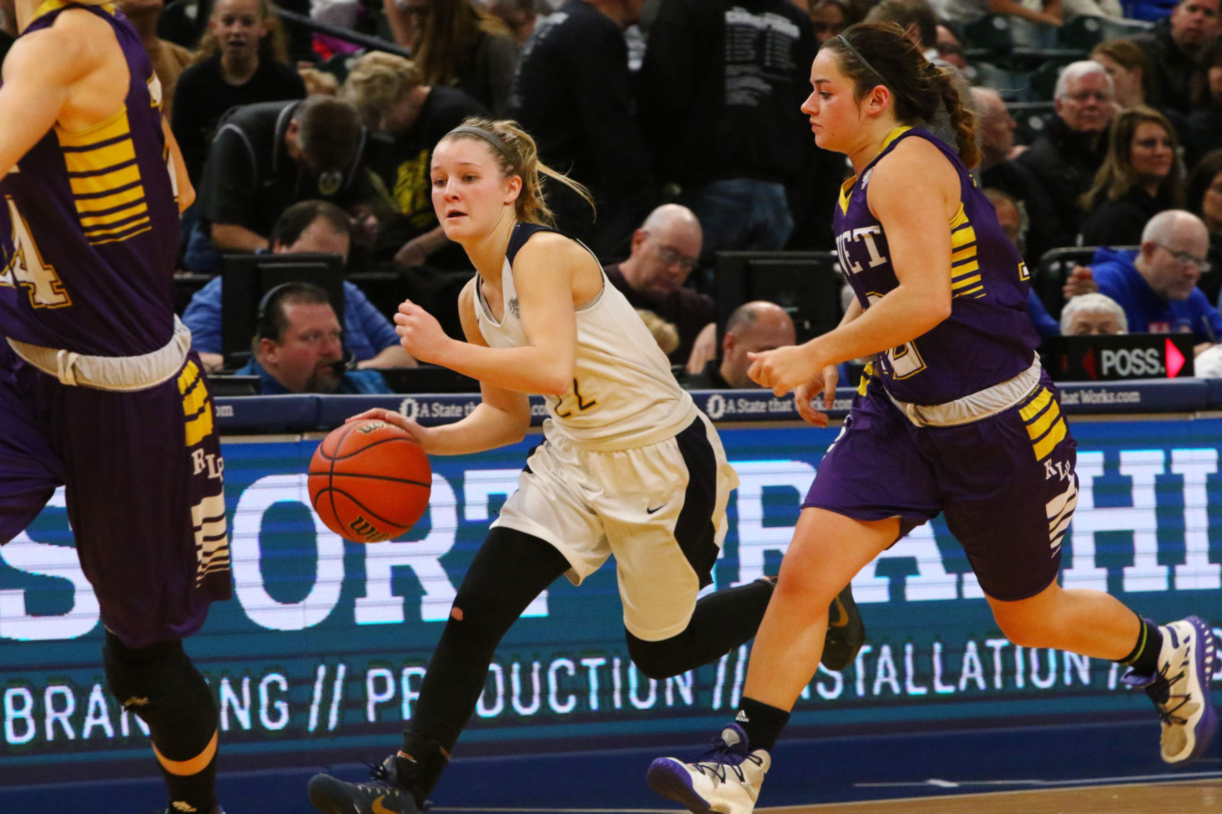 Gallery: Girls Basketball State Finals: Marquette Catholic vs. Vincennes Rivet